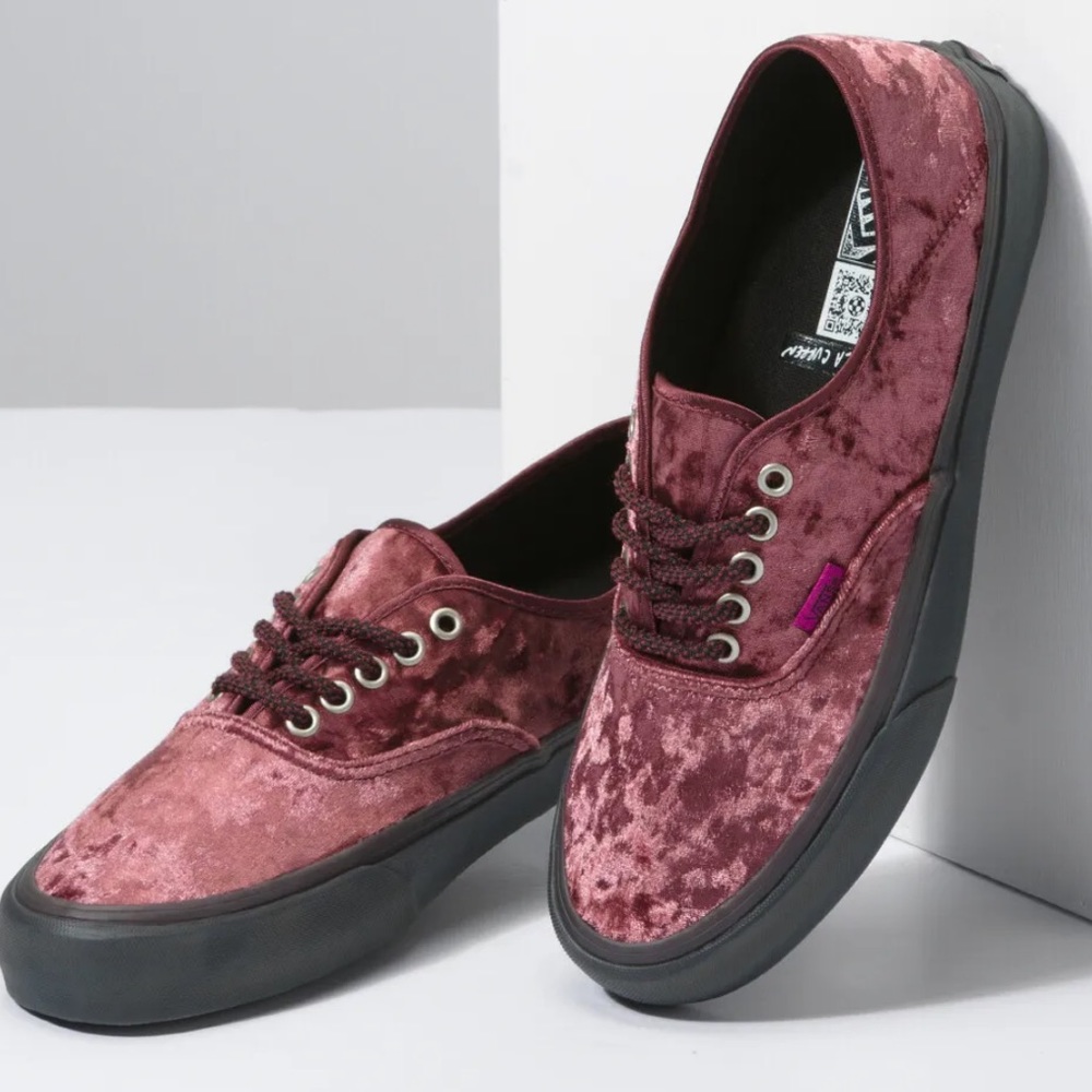 Vans x Alex Knost x Lee-Ann Curren Sneakers Burgundy Red Velvet Suede - Picture 2 of 14